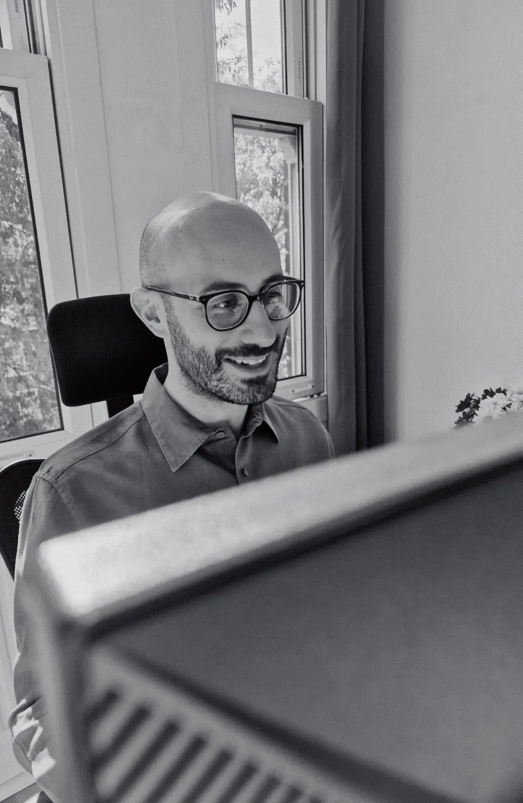 Simon working